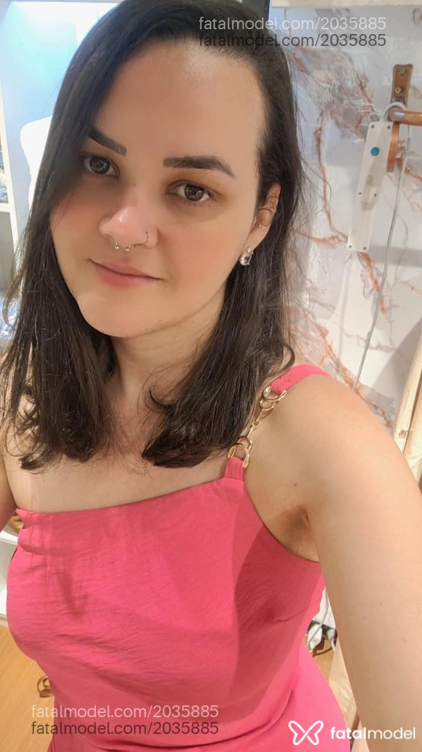 Acompanhante mulher com cabelo castanho de olhos pretos em São Paulo - Gabriela