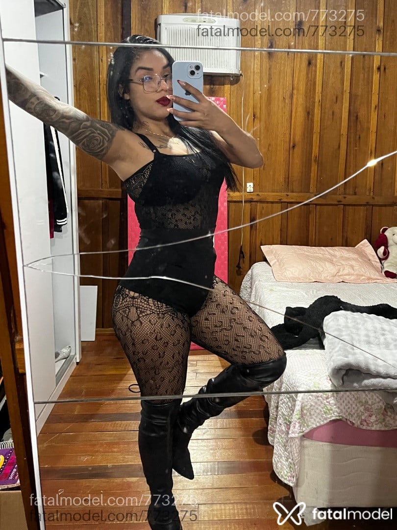 Acompanhante mulher morena (o) de olhos castanhos em Navegantes Acompanhante mulher morena (o) de olhos castanhos em Navegantes - Patrícia