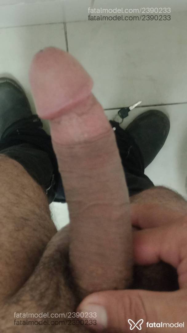 Acompanhante homem morena (o) de olhos pretos - Felipe