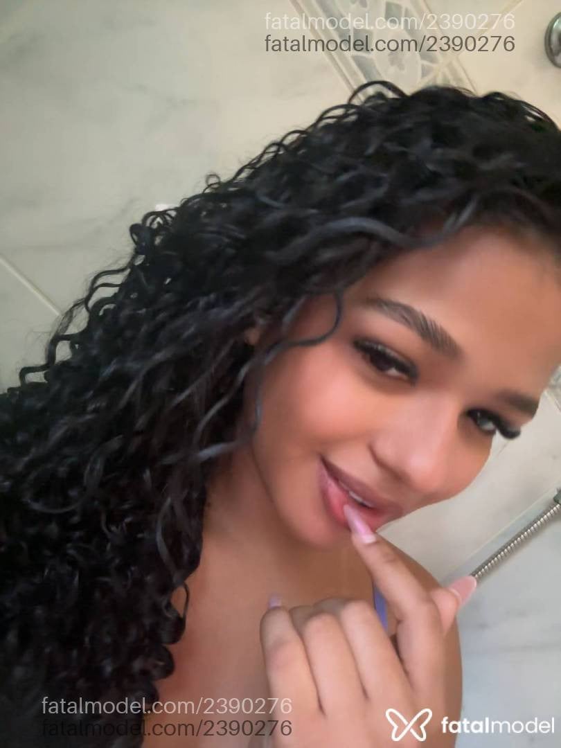 Acompanhante mulher com cabelo castanho de olhos castanhos em Rio de Janeiro - Alinne