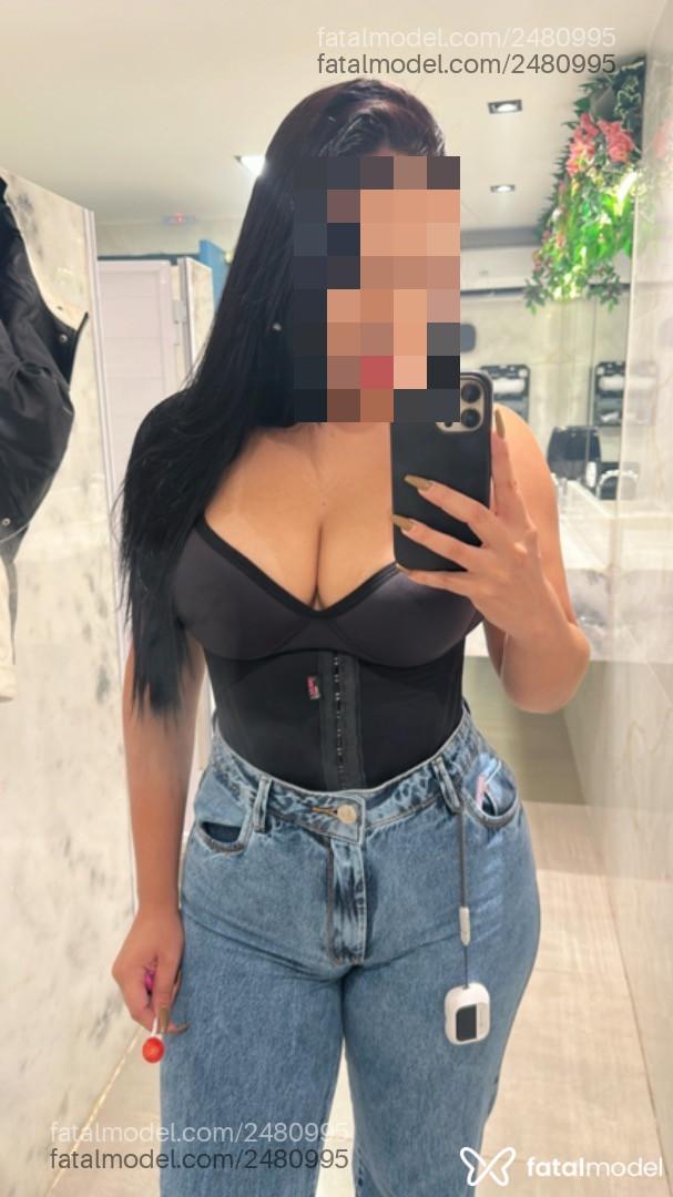 Acompanhante mulher morena (o) de olhos verdes - Kimberly Andrade