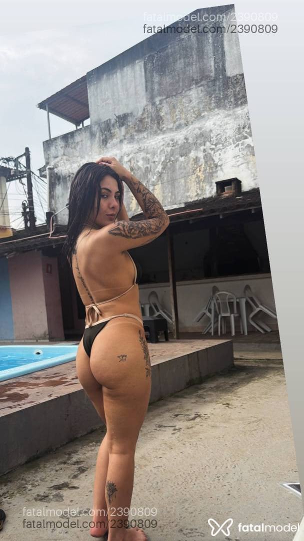 Acompanhante mulher com cabelo castanho de olhos castanhos - Kethelyn