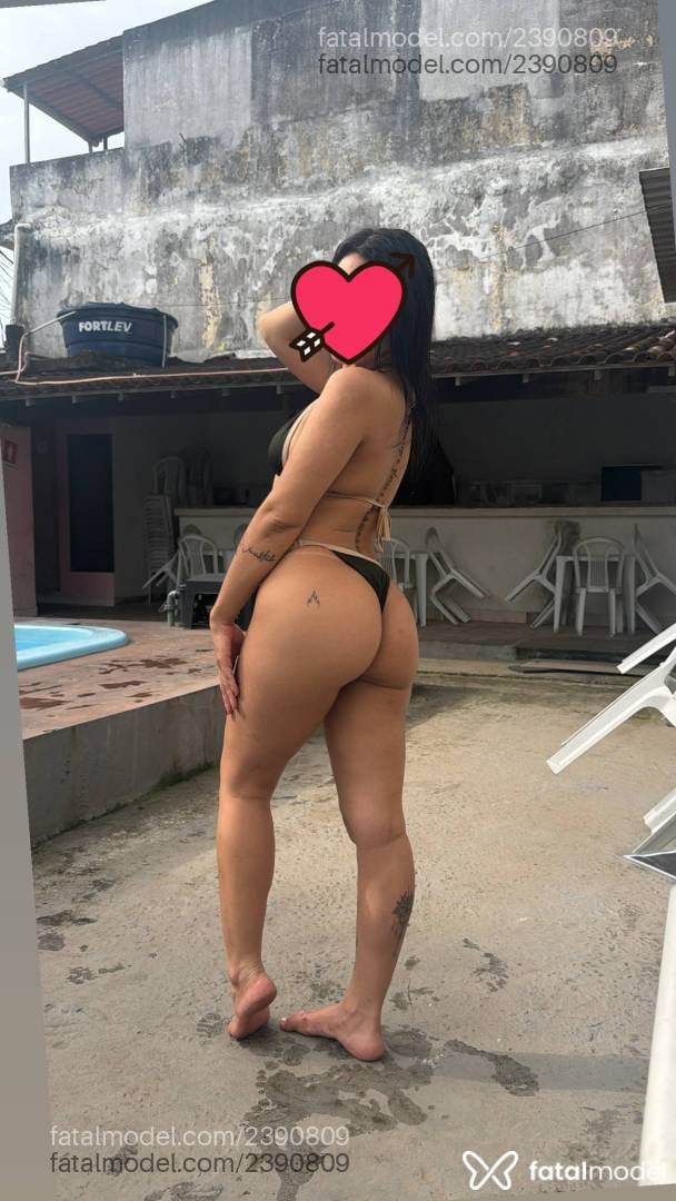 Acompanhante mulher com cabelo castanho de olhos castanhos - Kethelyn