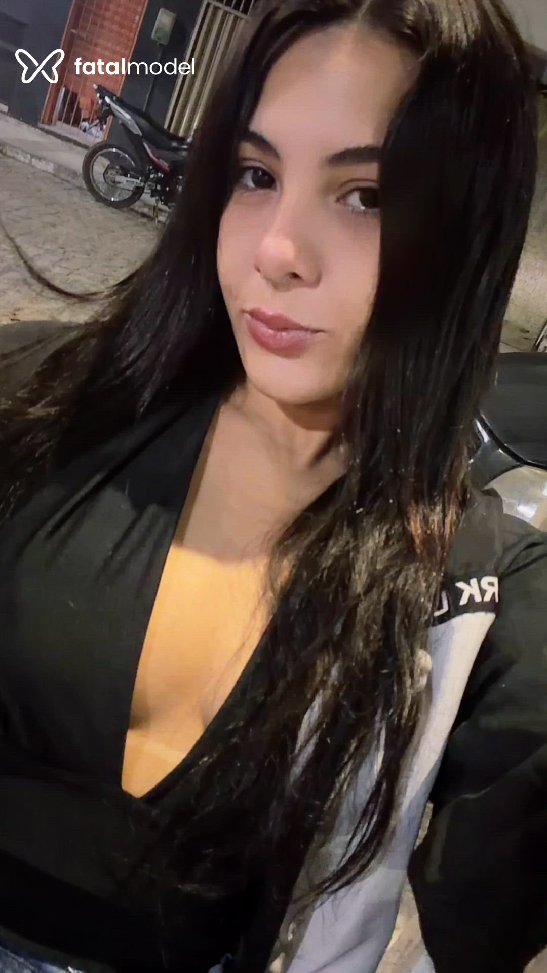Acompanhante mulher com cabelo castanho de olhos castanhos em Macaé - Kethelyn
