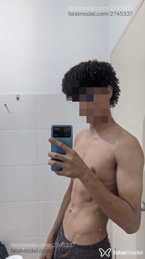 Acompanhante homem morena (o) de olhos pretos - Gabriel Acompanhante homem morena (o) de olhos pretos - Gabriel