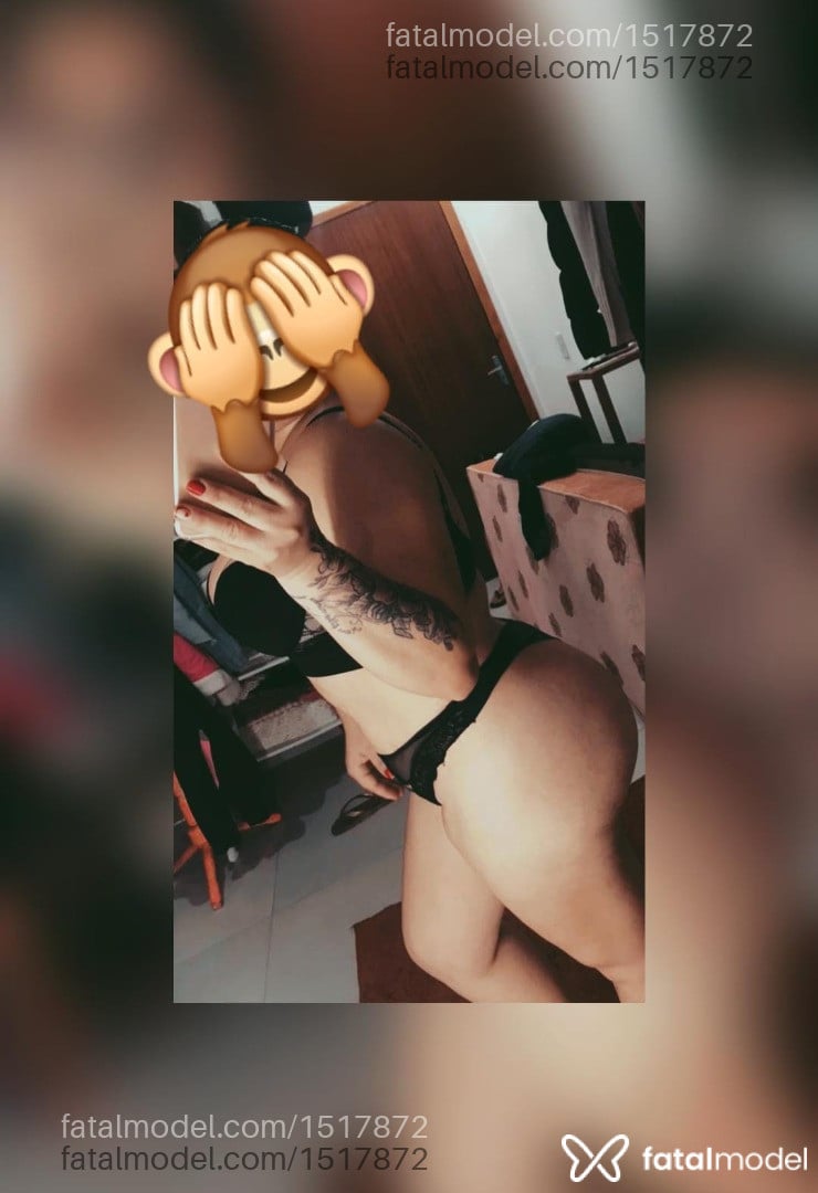 Acompanhante mulher com cabelo castanho de olhos castanhos em Imbituba Acompanhante mulher com cabelo castanho de olhos castanhos em Imbituba - Paola