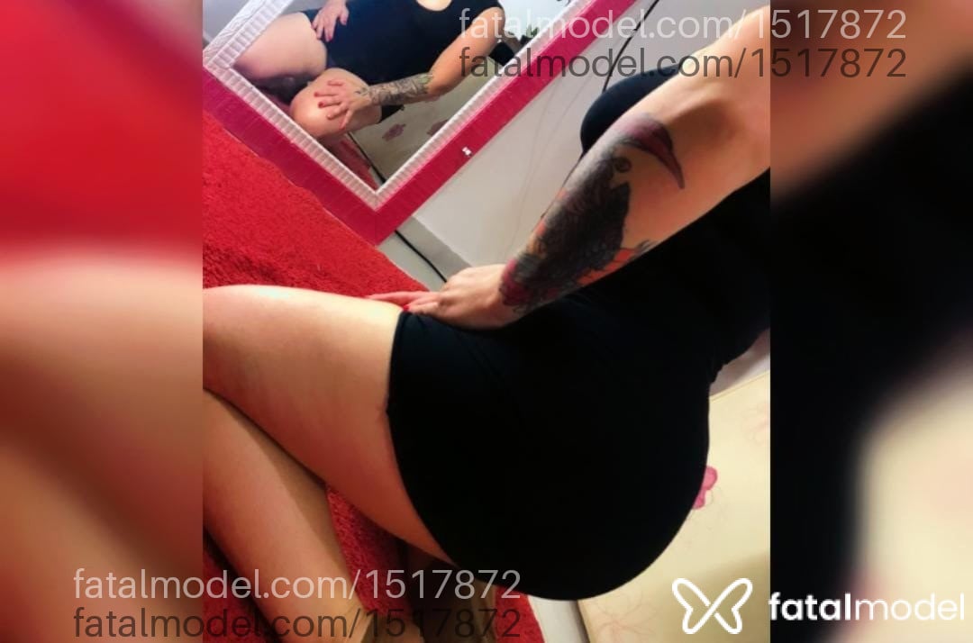 Acompanhante mulher com cabelo castanho de olhos castanhos em Imbituba Acompanhante mulher com cabelo castanho de olhos castanhos em Imbituba - Paola