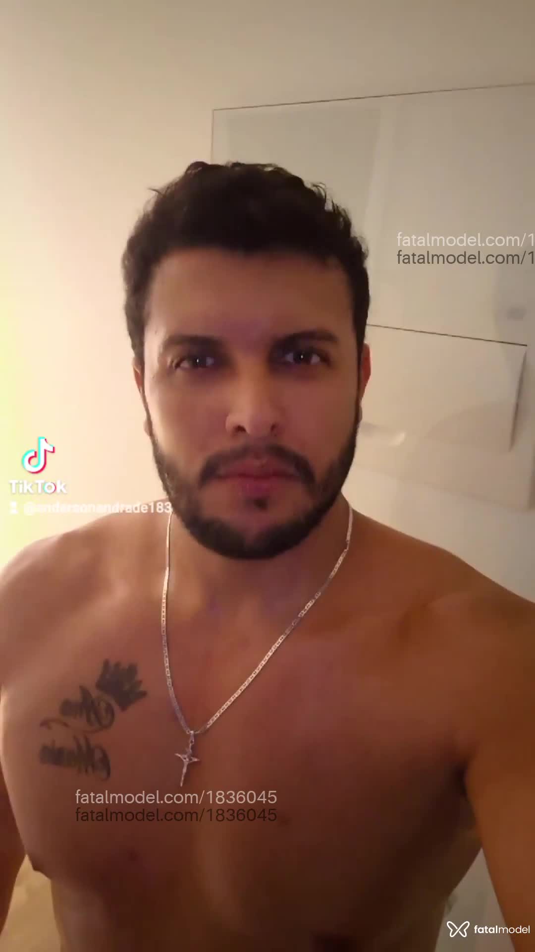 Acompanhante homem morena (o) de olhos verdes em São Paulo - Luigi