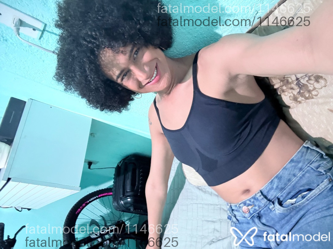 Acompanhante mulher trans morena (o) de olhos pretos em São Paulo - Candy Morena