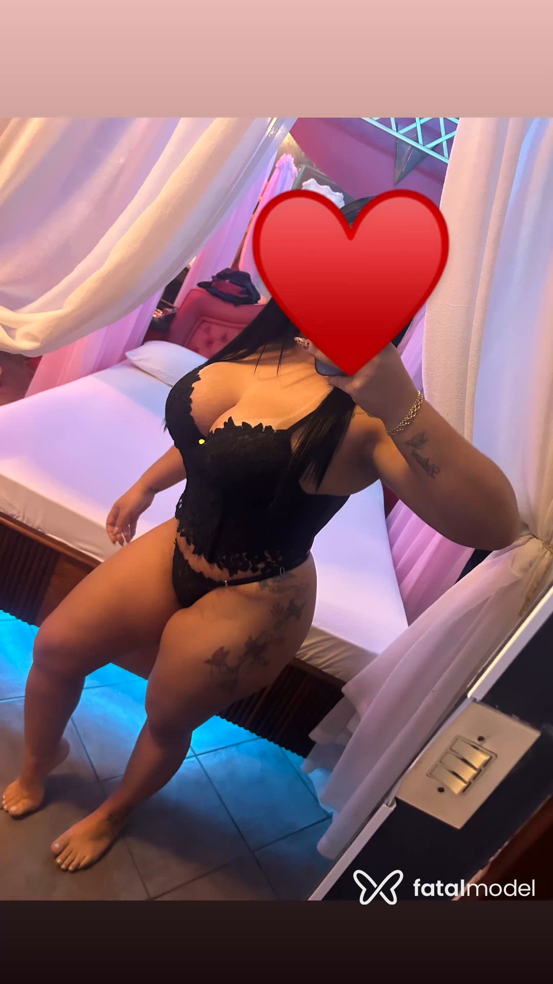 Acompanhante mulher morena (o) de olhos pretos - Nicole