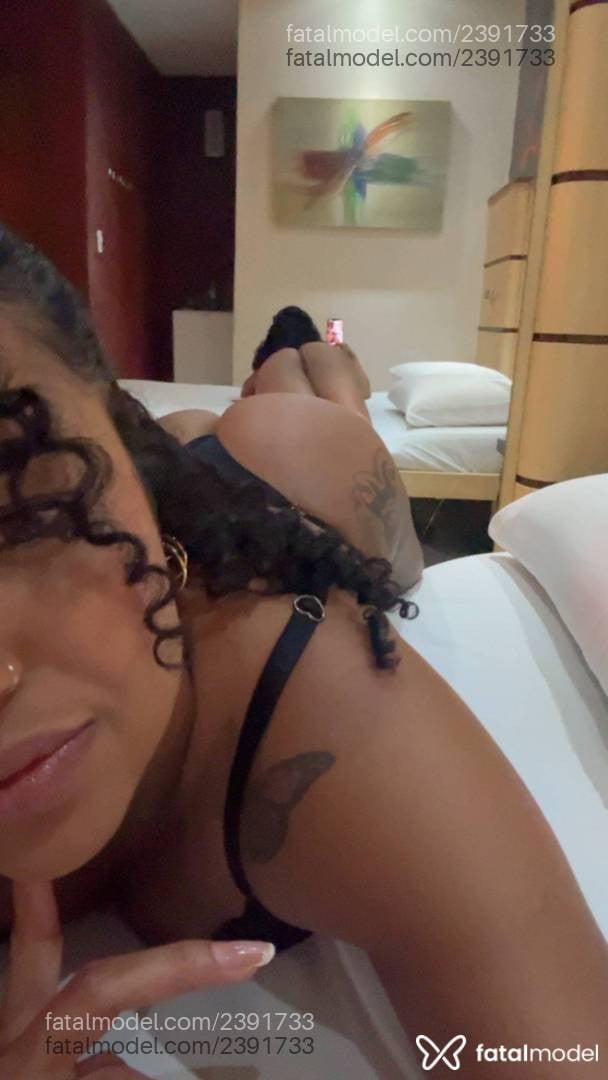 Acompanhante mulher morena (o) de olhos mel - Isadora