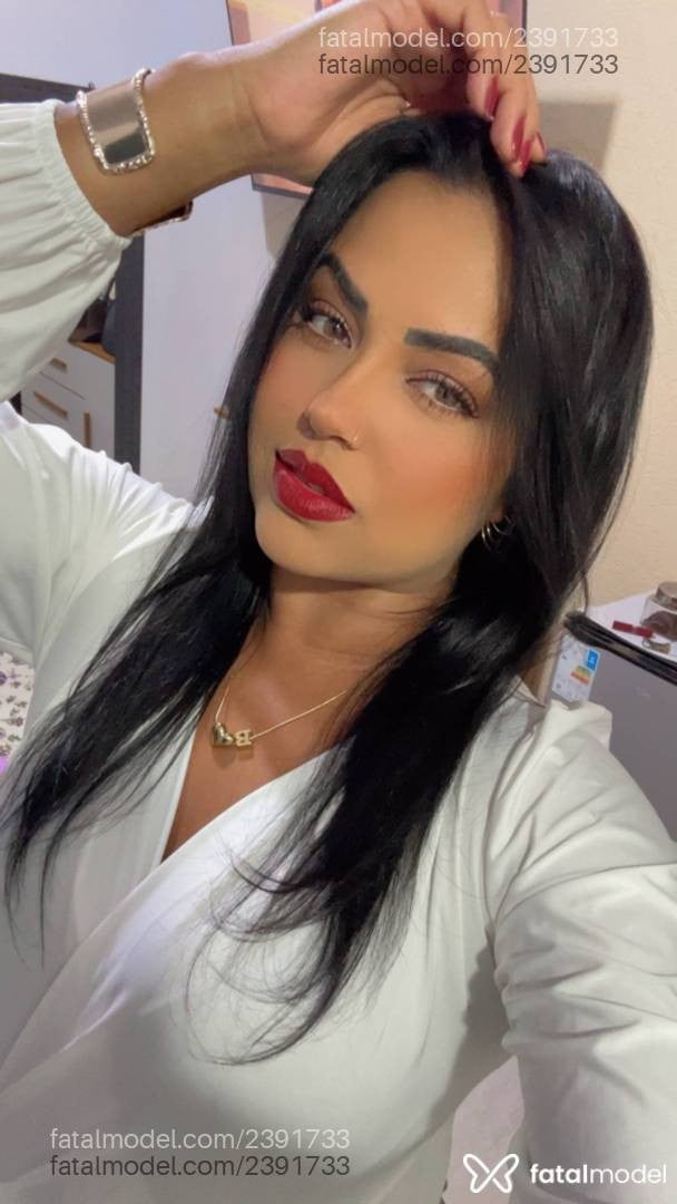 Acompanhante mulher morena (o) de olhos mel - Isadora