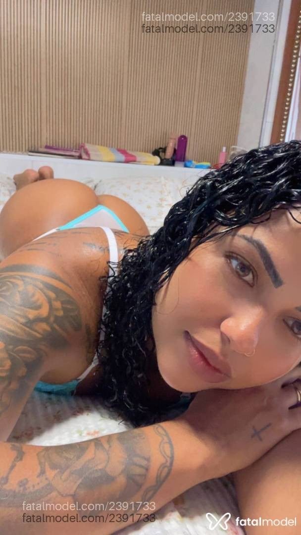 Acompanhante mulher morena (o) de olhos mel - Isadora