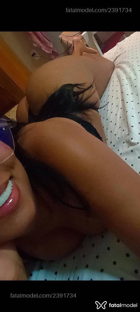 Acompanhante mulher morena (o) de olhos pretos - Nicolle Ferraz