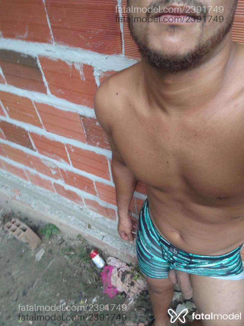 Acompanhante homem morena (o) de olhos castanhos - Dominante