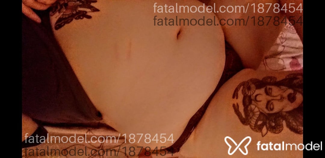 Acompanhante mulher morena (o) de olhos castanhos em Virtual - Bianca Hellen