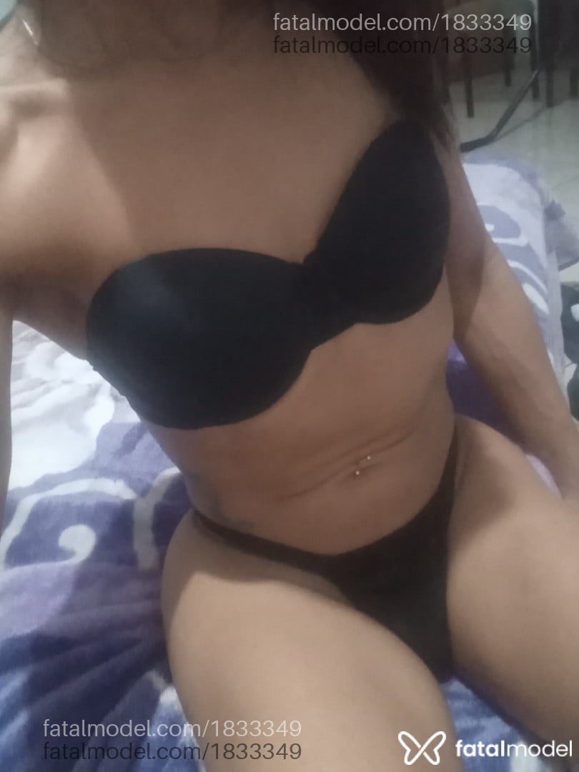 Acompanhante mulher trans com cabelo castanho de olhos pretos - Steffany souza Acompanhante mulher trans com cabelo castanho de olhos pretos - Steffany souza
