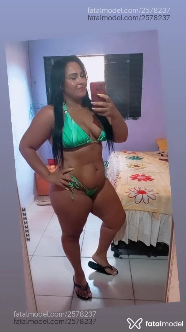 Acompanhante mulher com cabelo castanho de olhos castanhos em Bom Jesus da Lapa - Morena