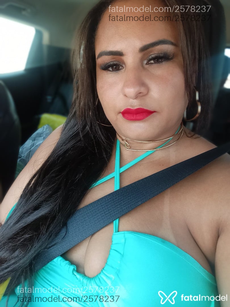 Acompanhante mulher com cabelo castanho de olhos castanhos em Bom Jesus da Lapa - Morena