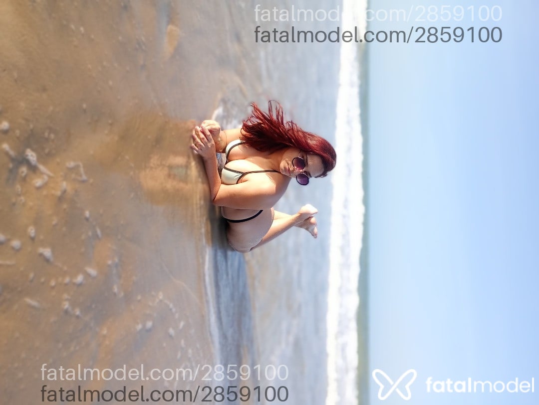 Acompanhante mulher com cabelo castanho de olhos castanhos em Virtual Acompanhante mulher com cabelo castanho de olhos castanhos em Virtual - Julia