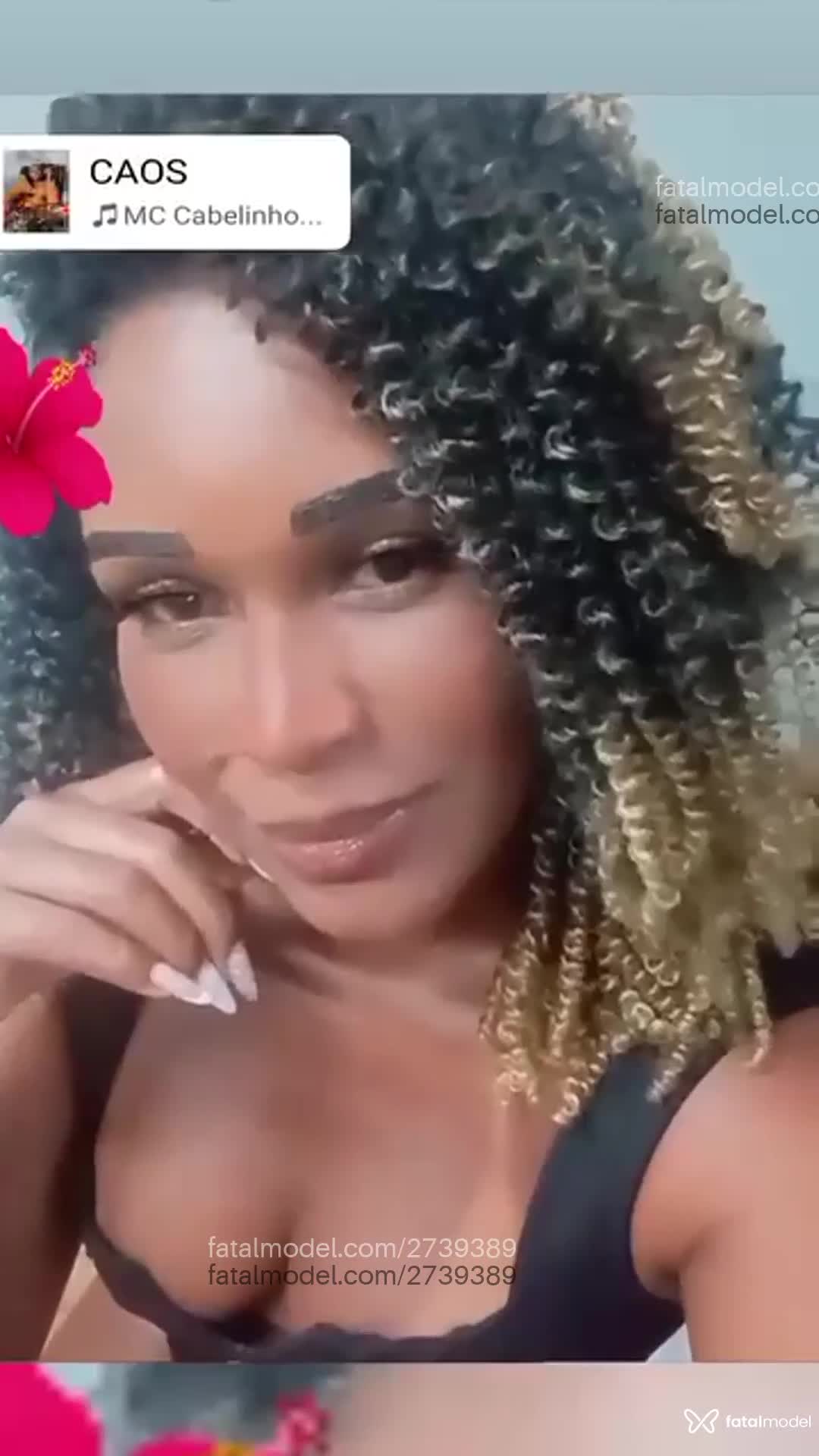 Acompanhante mulher com cabelo castanho de olhos pretos em Patrocínio - Monique