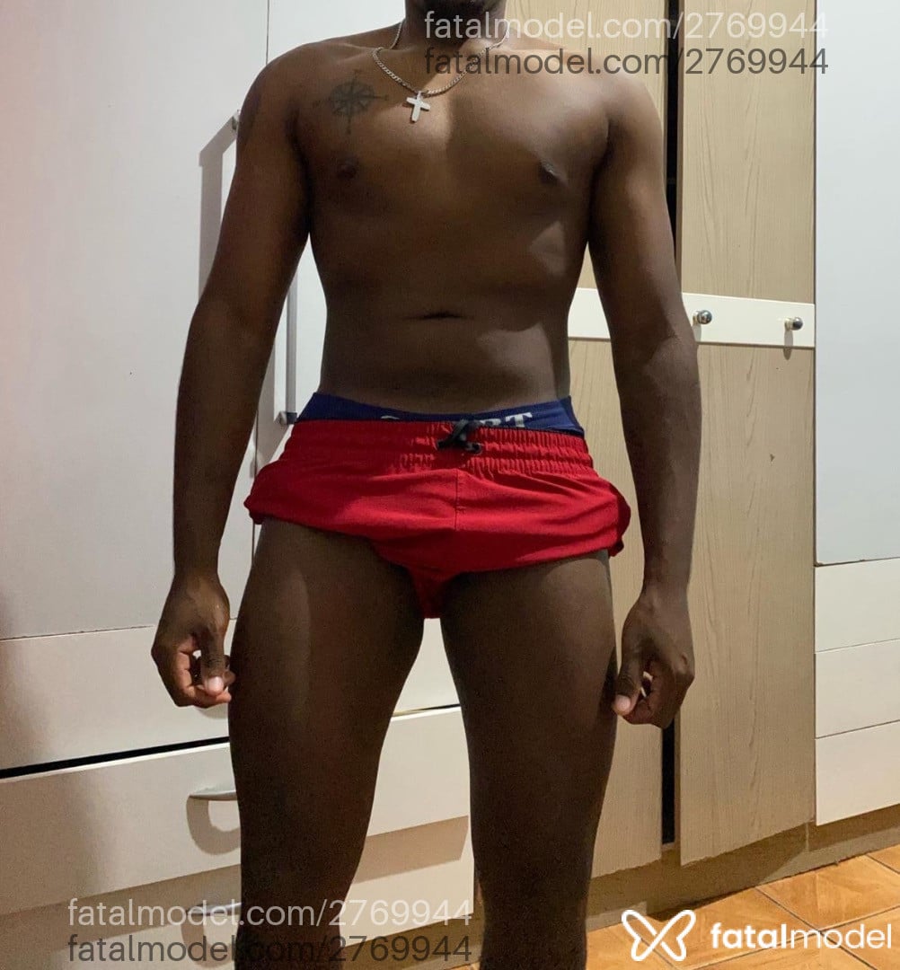 Acompanhante homem morena (o) de olhos pretos em Florianópolis - Morenoo