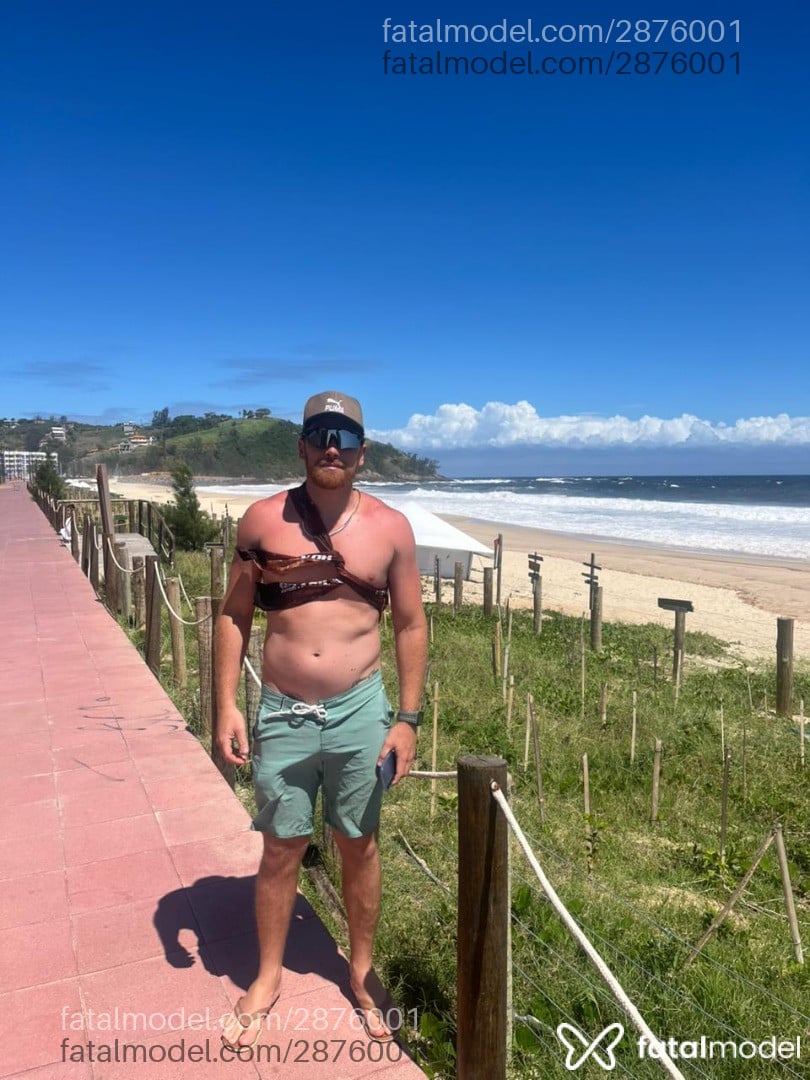 Acompanhante homem ruiva (o) de olhos mel em Virtual - John