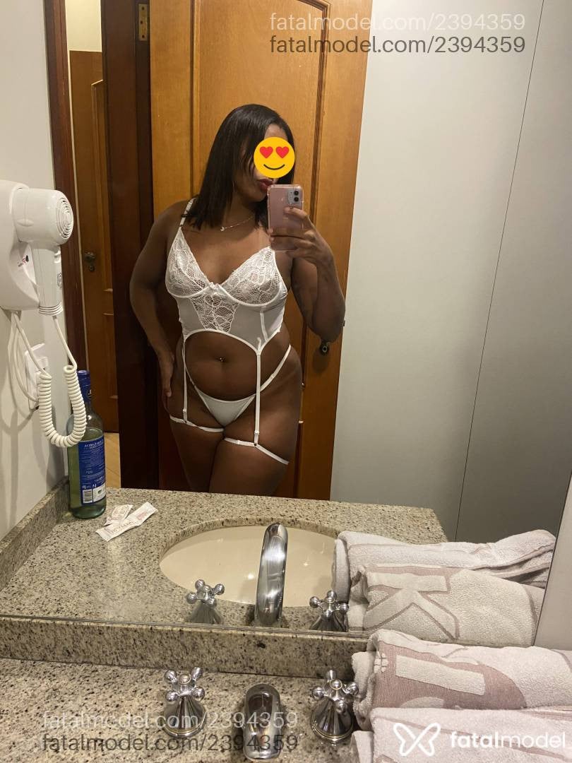 Acompanhante mulher com cabelo castanho de olhos castanhos em Rio de Janeiro - Júlia
