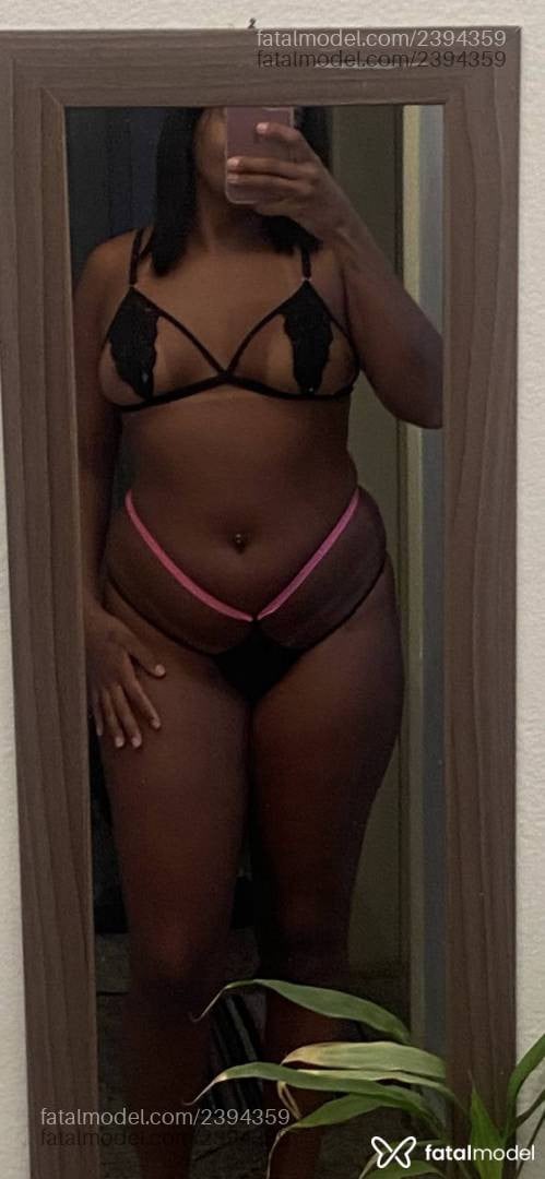 Acompanhante mulher com cabelo castanho de olhos castanhos em Rio de Janeiro - Júlia