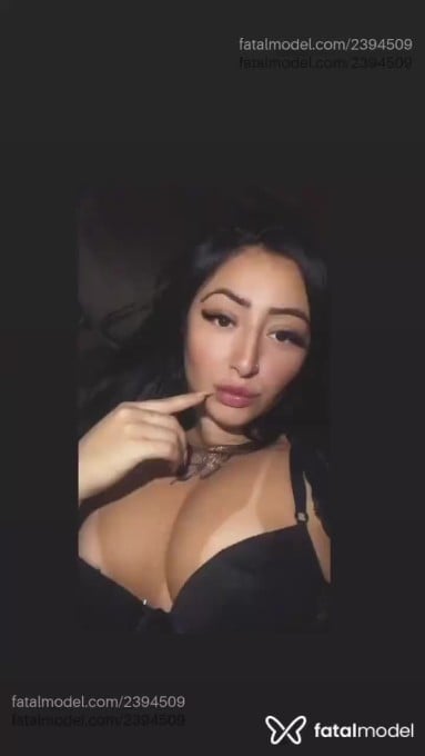 Acompanhante mulher morena (o) de olhos castanhos em Cascavel - Larissa