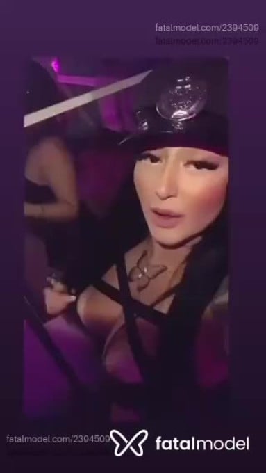 Acompanhante mulher morena (o) de olhos castanhos em Cascavel - Larissa