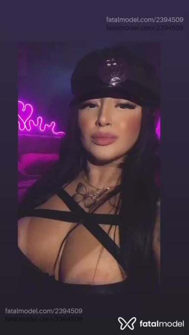 Acompanhante mulher morena (o) de olhos castanhos em Cascavel - Larissa