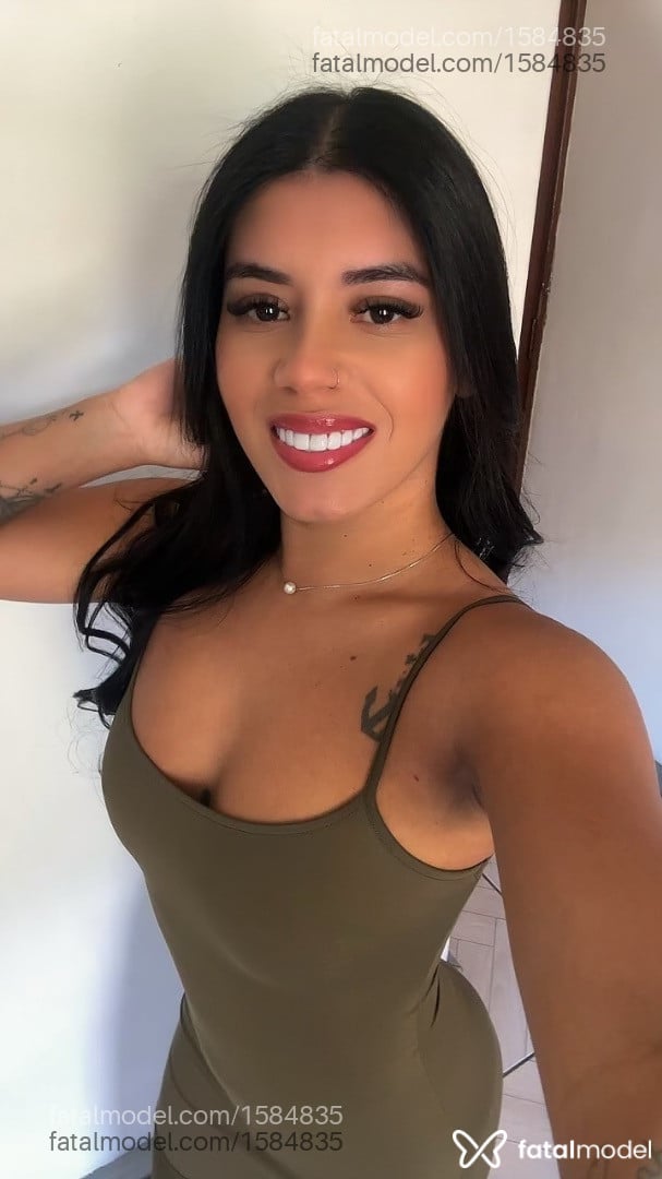 Acompanhante mulher morena (o) de olhos castanhos em Realeza - Valentina