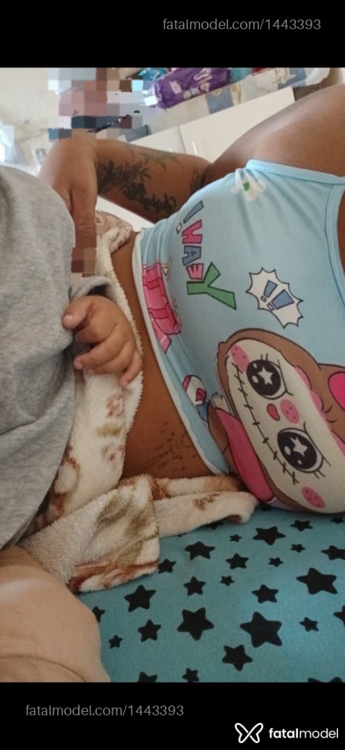 Acompanhante mulher com cabelo colorido de olhos castanhos em Rio Branco - MORENA DE LUXO