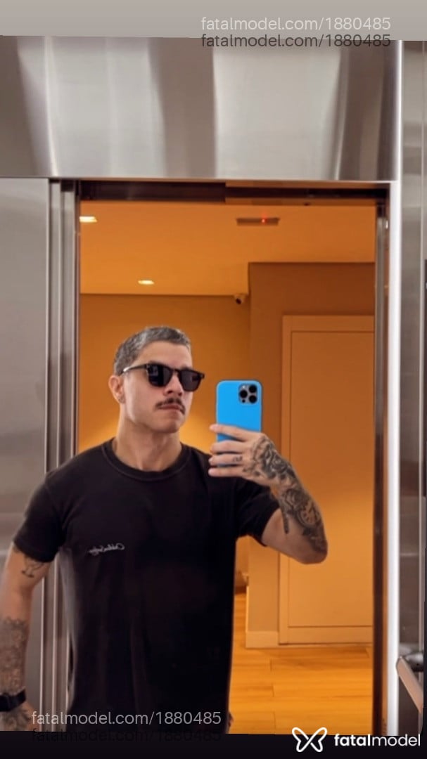 Acompanhante homem morena (o) de olhos castanhos - Pablo Teixeira Acompanhante homem morena (o) de olhos castanhos - Pablo Teixeira