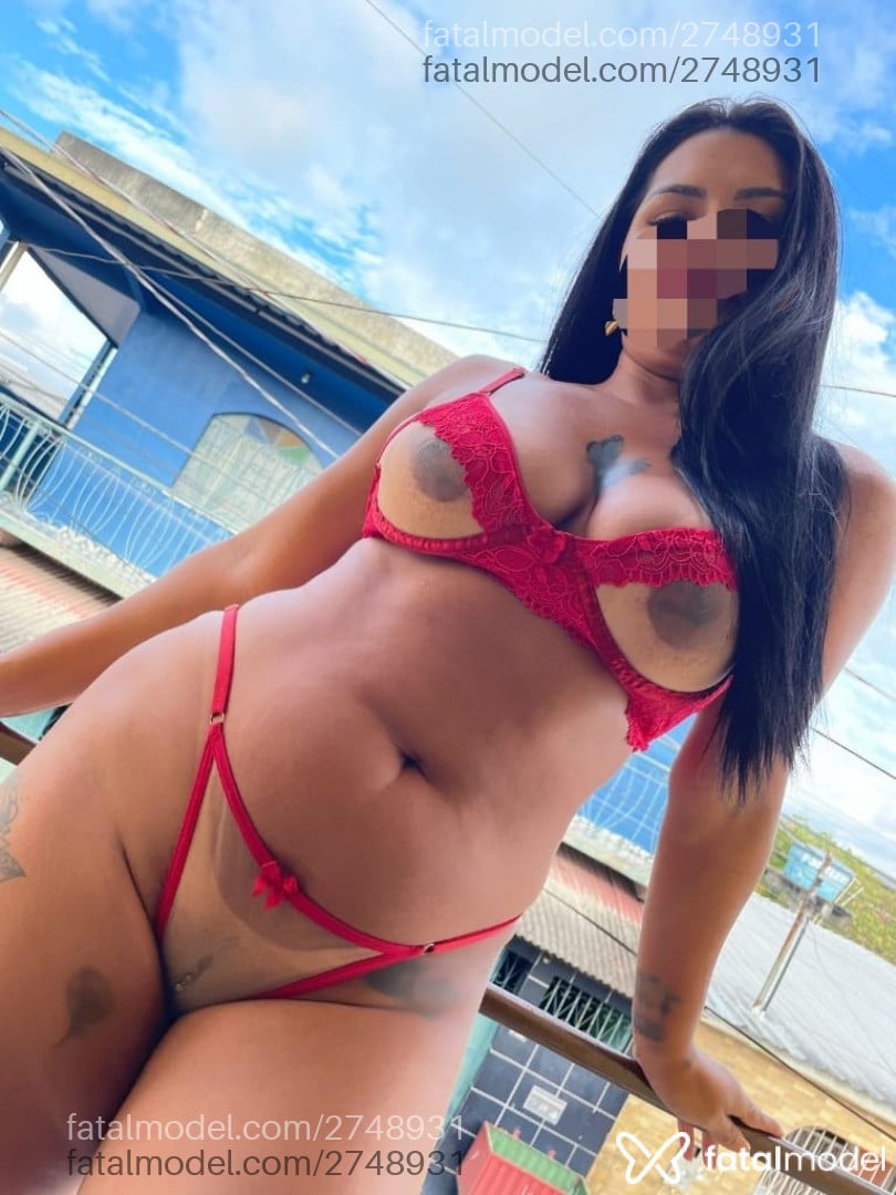 Acompanhante mulher morena (o) de olhos pretos - Mia Acompanhante mulher morena (o) de olhos pretos - Mia