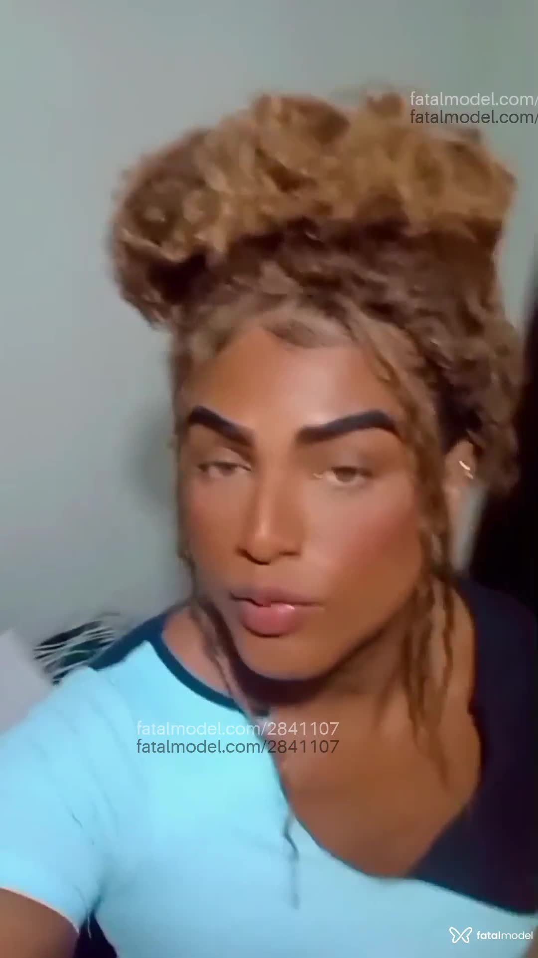Acompanhante mulher trans com cabelo castanho de olhos mel em Rio de Janeiro - Gionva
