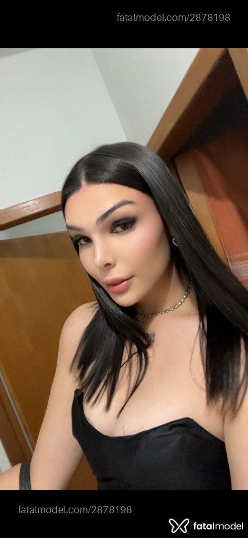 Acompanhante mulher trans morena (o) de olhos castanhos em Maringá - Aghata Mirella