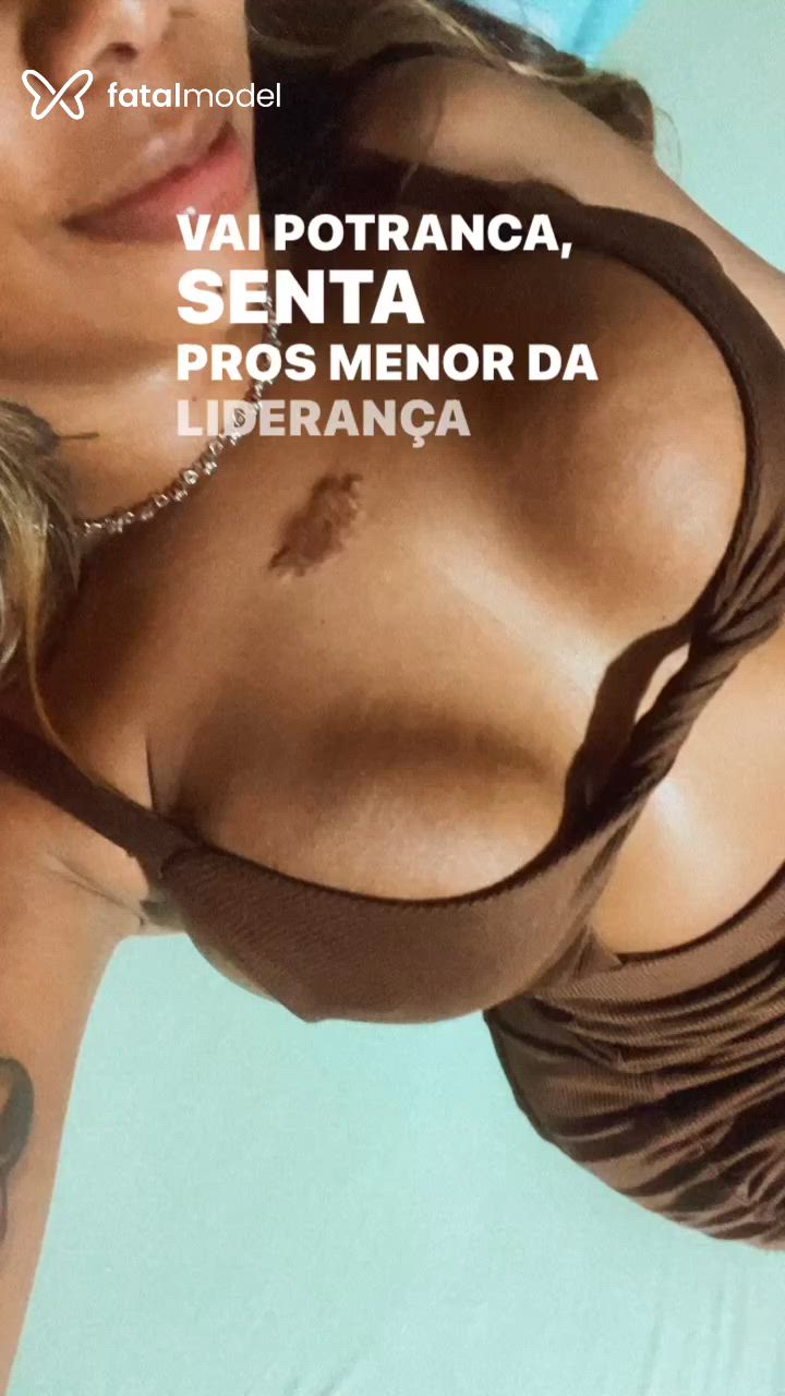 Acompanhante mulher loira (o) de olhos pretos - Lara Carvalho Acompanhante mulher loira (o) de olhos pretos - Lara Carvalho