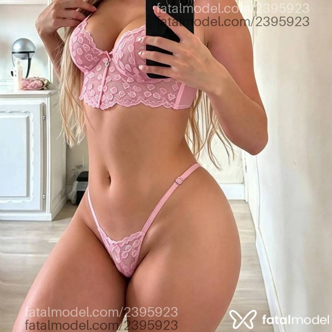 Acompanhante mulher loira (o) de olhos castanhos - Alana