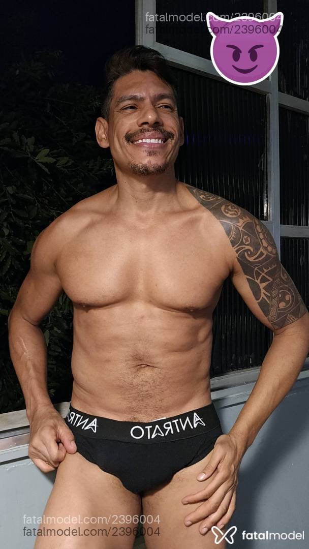 Acompanhante homem morena (o) de olhos pretos em Rio de Janeiro - Alexander