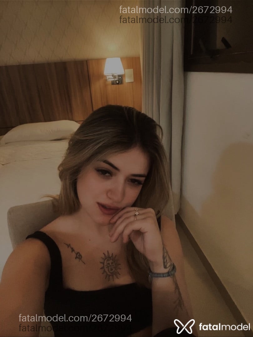 Acompanhante mulher loira (o) de olhos castanhos em Sorriso - Bruna