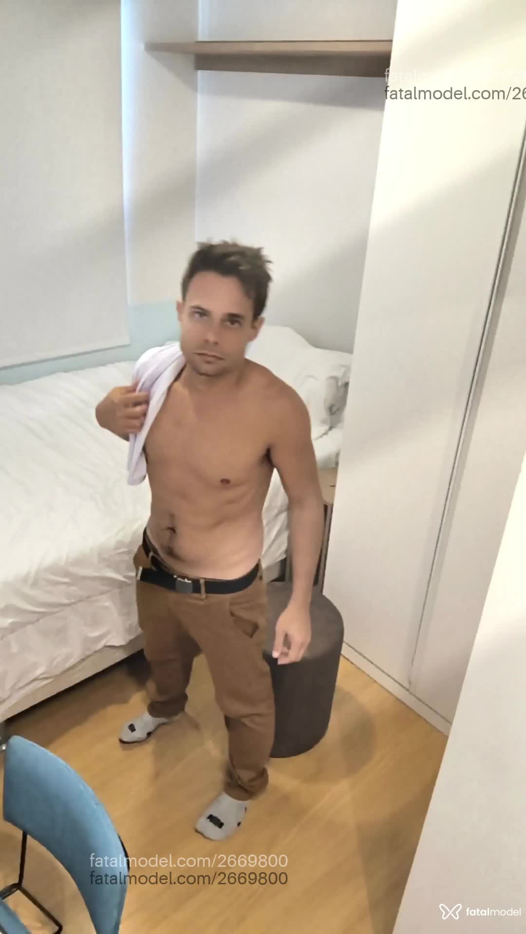 Acompanhante homem com cabelo castanho de olhos castanhos em Florianópolis - Klaus