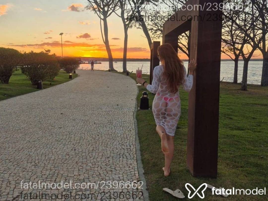 Acompanhante mulher ruiva (o) de olhos castanhos - Amanda Cayene