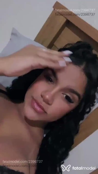 Acompanhante mulher morena (o) de olhos pretos em Sertãozinho - Sofia