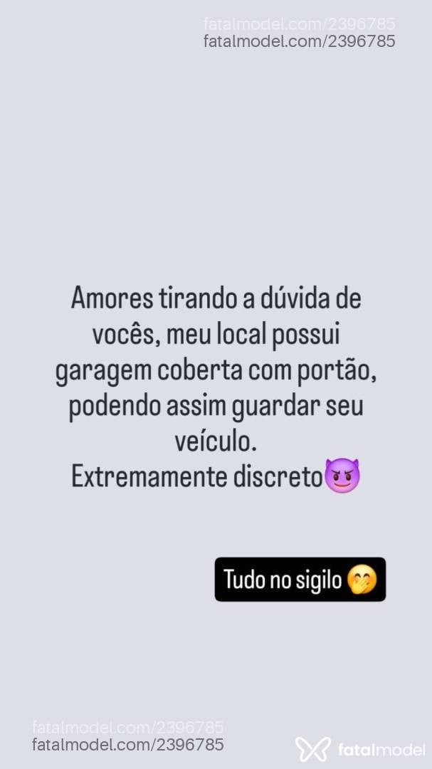 Acompanhante mulher com cabelo castanho de olhos pretos em Araxá - Vitória Mel