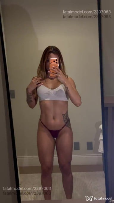 Acompanhante mulher loira (o) de olhos mel em Goiânia - Ysa