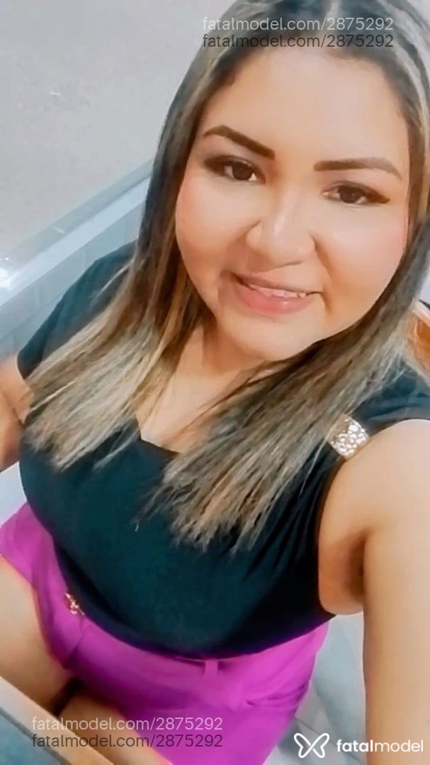 Acompanhante mulher loira (o) de olhos pretos - Flor Negra Acompanhante mulher loira (o) de olhos pretos - Flor Negra