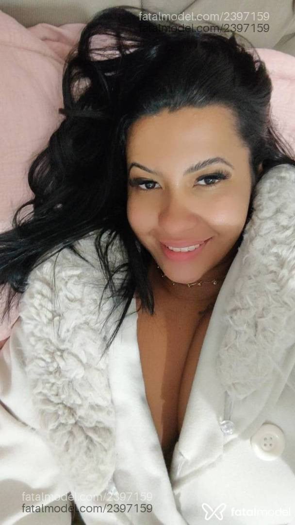 Acompanhante mulher morena (o) de olhos castanhos - Carol Muniz
