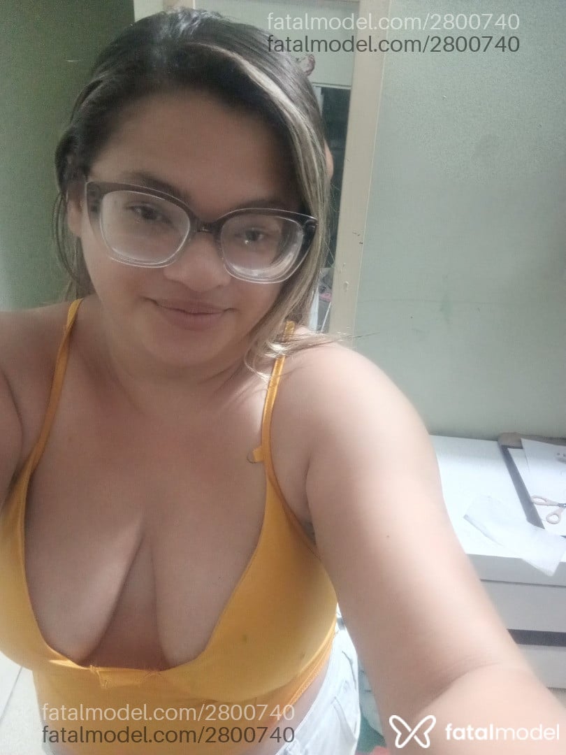 Acompanhante mulher loira (o) de olhos castanhos em São José dos Campos - Meell